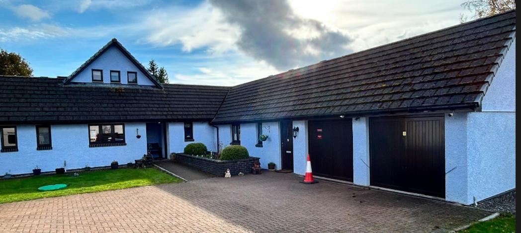Lindas Retreats Self Catering Accommodation 1 Bedroom Cottage Or 3 Bedroom House Tomintoul Buitenkant foto